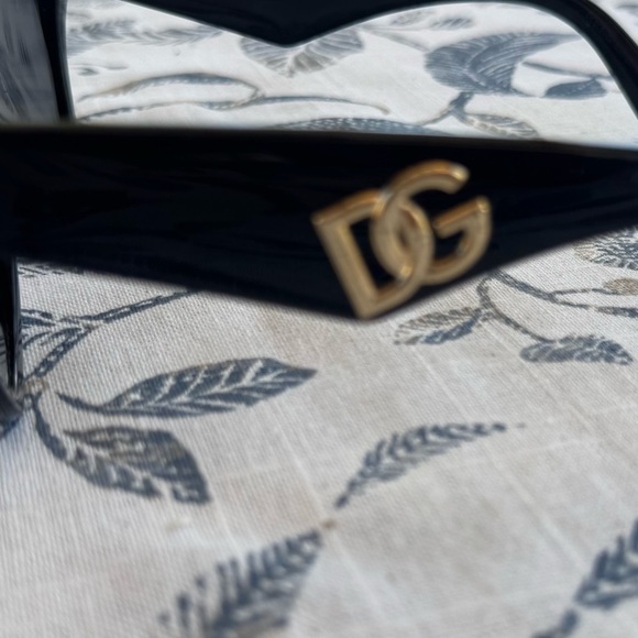 Dolce & Gabbana Authentic Crossed Sunglasses - Picture 5 of 8